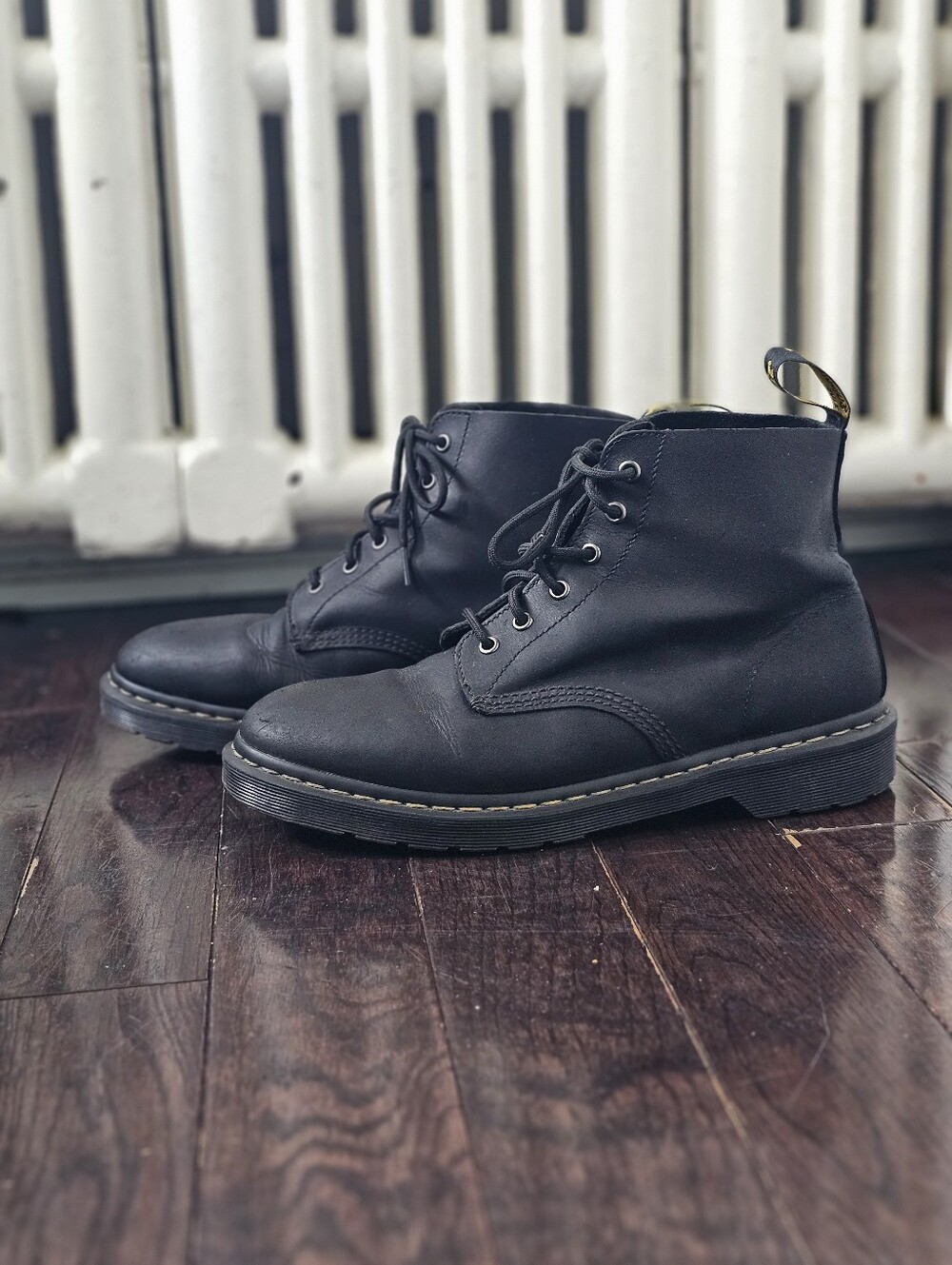 Dr. Martens Ali 6-Eye Boots Men's Size 11 Black Leather Lace Up Combat Boots
